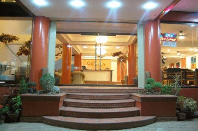Ilocos Rosewell Hotel Bagian luar foto