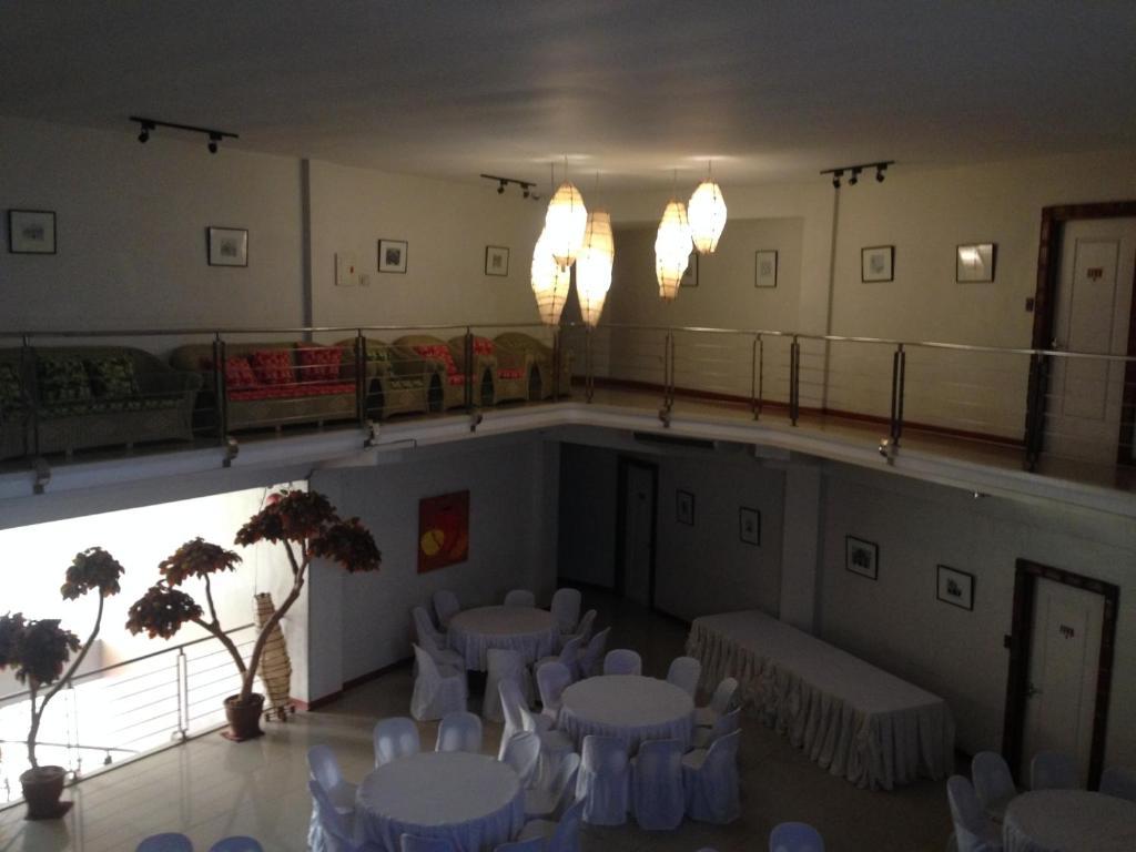 Ilocos Rosewell Hotel Bagian luar foto